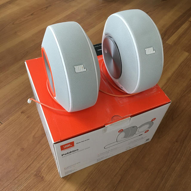 PC用スピーカー JBL PEBBLES 白の通販 by 珈琲とか雑貨とか｜ラクマ