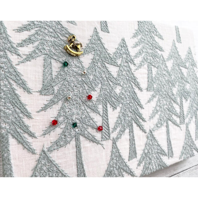 mina perhonen - 『森の中の1本のクリスマスツリー』ミナペルホネン