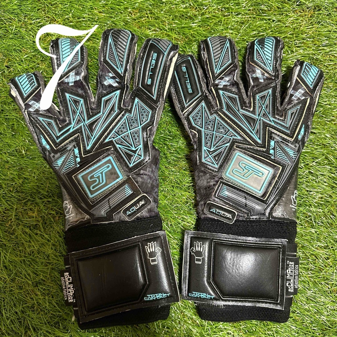 日本未発売 新作】セルストータルコンタクト 7 キーパーグローブ GK