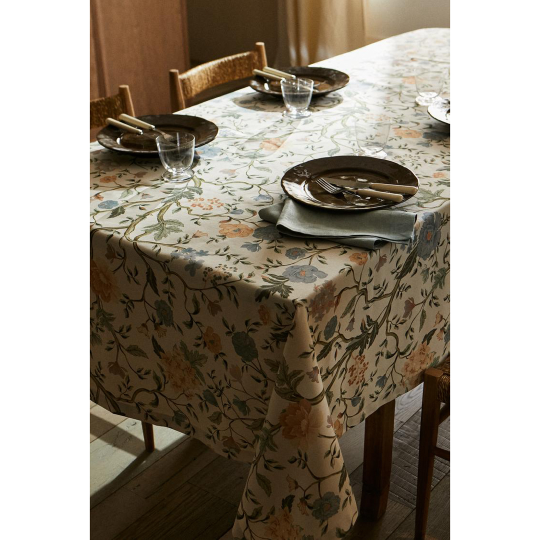 ZARA HOME - 新品 ZARA HOME ザラホーム フラワー プリント テーブル