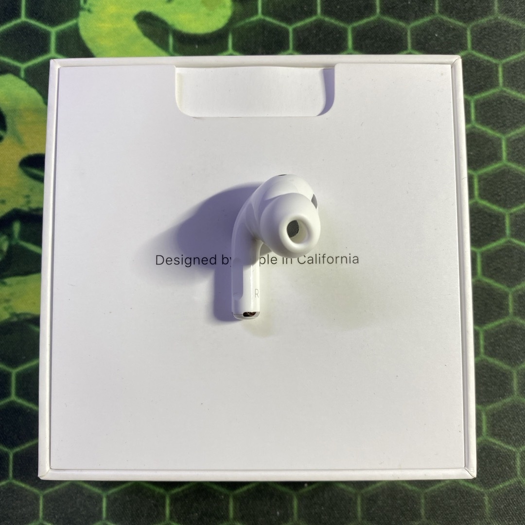 AirPods Pro 第2世代 右耳 lightning充電a2698 AirPods Pro pro