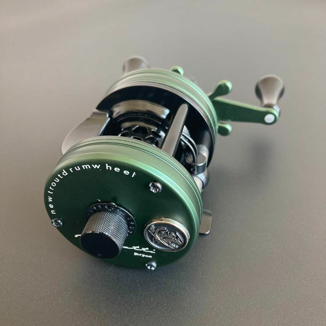 新品】渓流ベイトリール 丸型リール トラウト用 ブラック／グリーンの