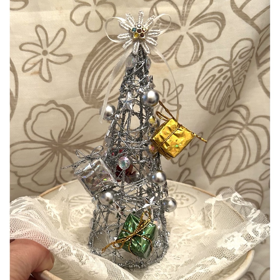 825»◤完売◢クリスマスツリー*シルバーカラーシンプル*手のひらサイズ