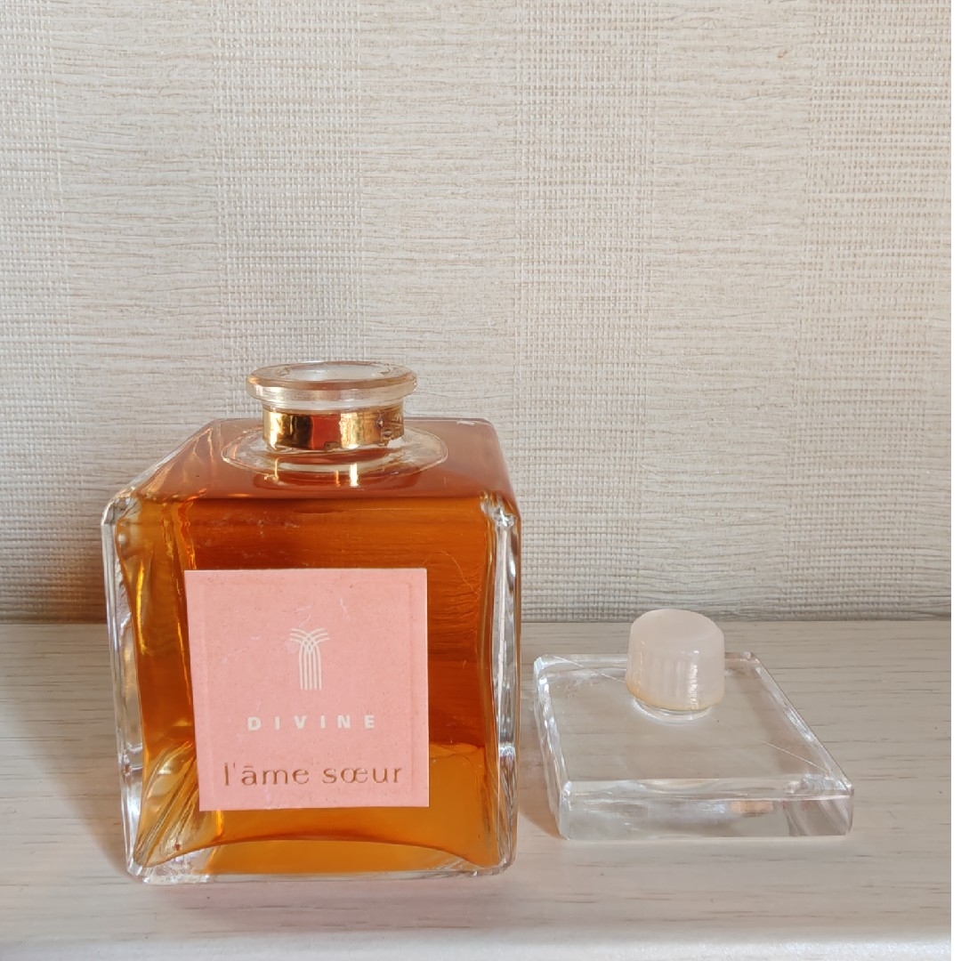 希少！ディヴィーヌ l´âme sœur EDP 50ml