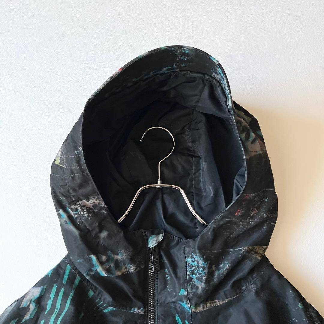 3288【美品】ボルコム ジャケット 総柄 ボーダー アニマル柄 L 黒