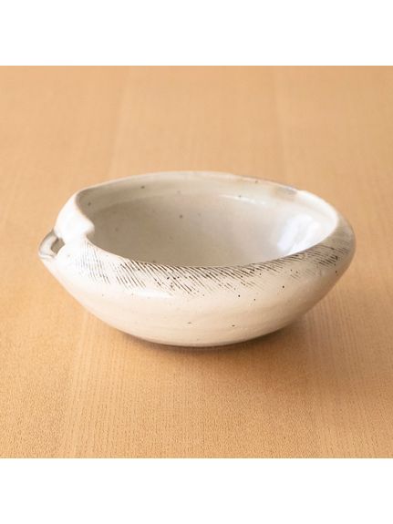 粉引櫛目 片口鉢（ボウル・鉢）｜Madu（マディ）｜HAKKA公式オンライン