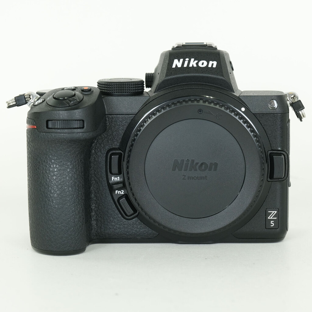 良品 NIKON ニコン D90 H059 ニコン、動画撮影可能なデジタル一眼レフ