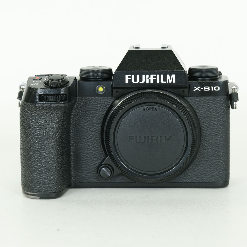 FUJIFILM X-S10 ボディ 中古価格比較 - 価格.com