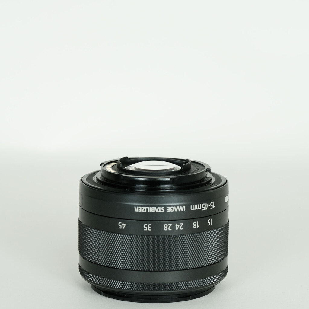 Canon EF-M15-45mm F3.5-6.3 IS STMの出品 | ONE SCENE（ワンシーン）