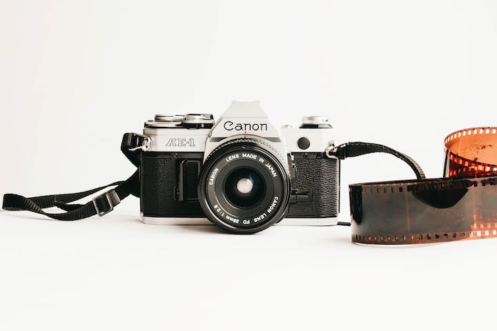 Canon AE-1 / AE-1 programを徹底解説。作例からおすすめレンズまで