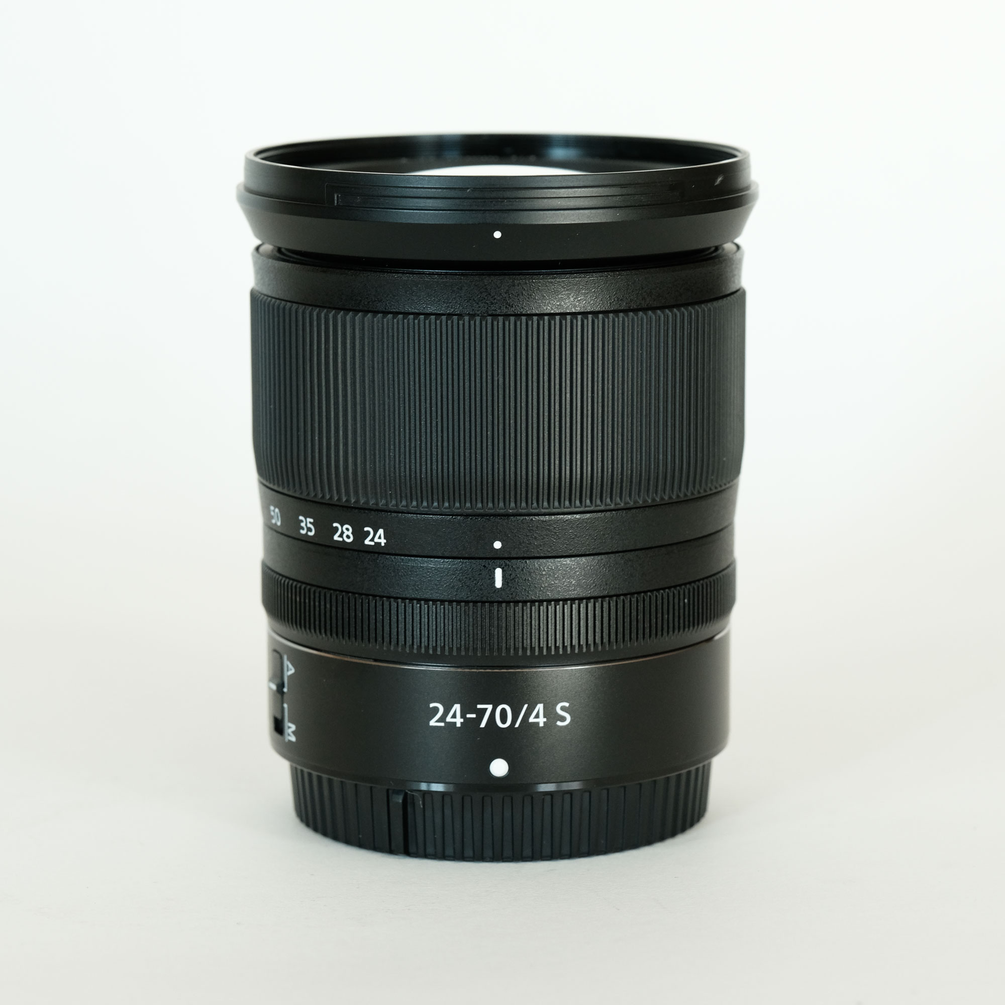Nikon NIKKOR Z 24-70mm f/4 Sを徹底解説。愛用者のレビュー・作例付き
