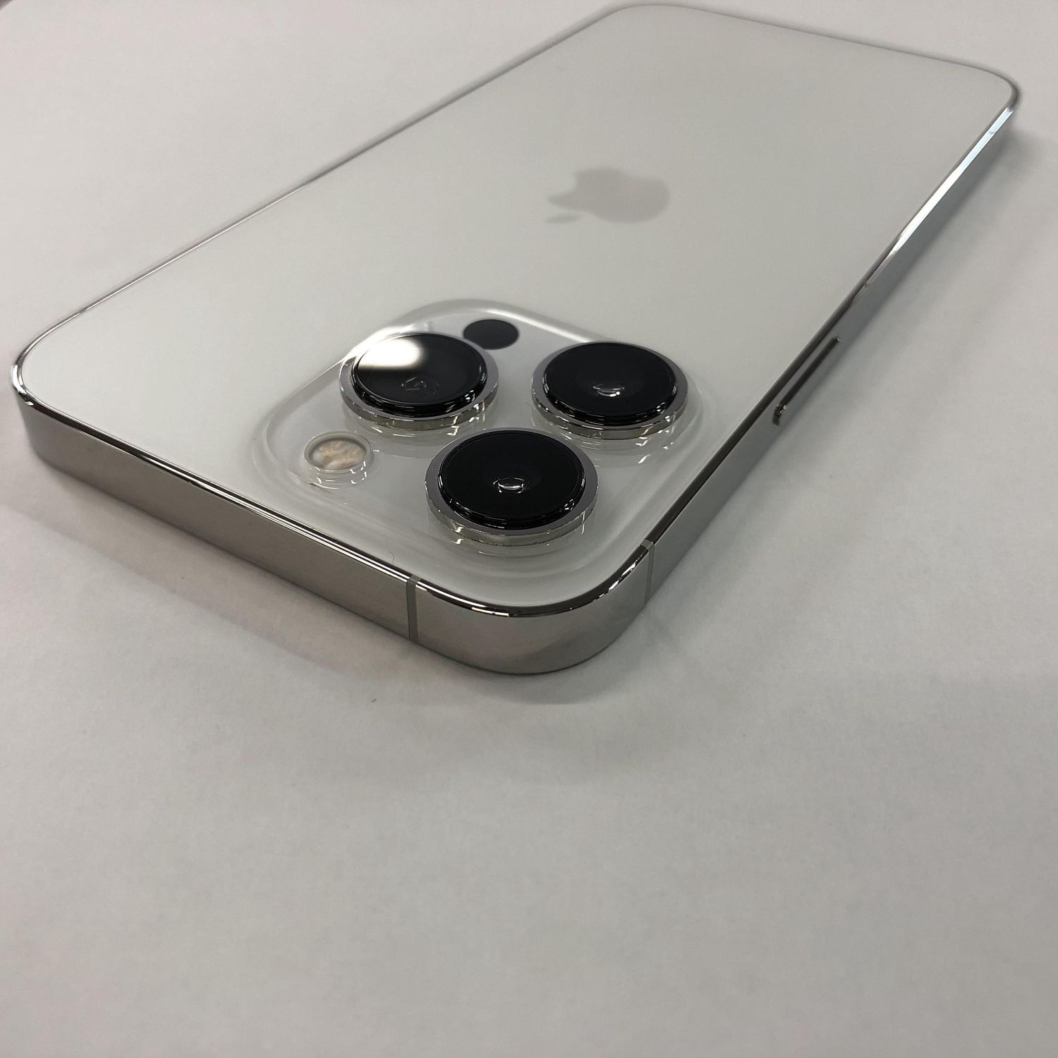 ムスビー｜Apple iPhone 13 Pro 256GB シルバー MLUP3J/A【iPhone13