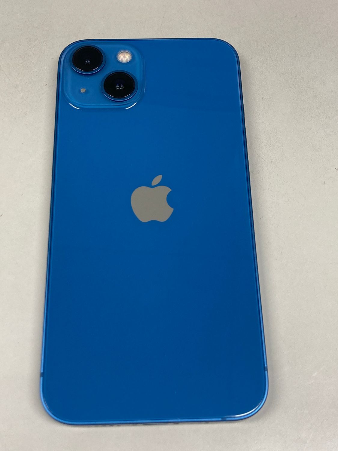 ムスビー｜【モバイルBOX】極美品 SIMフリー iPhone13 128GB ブルー