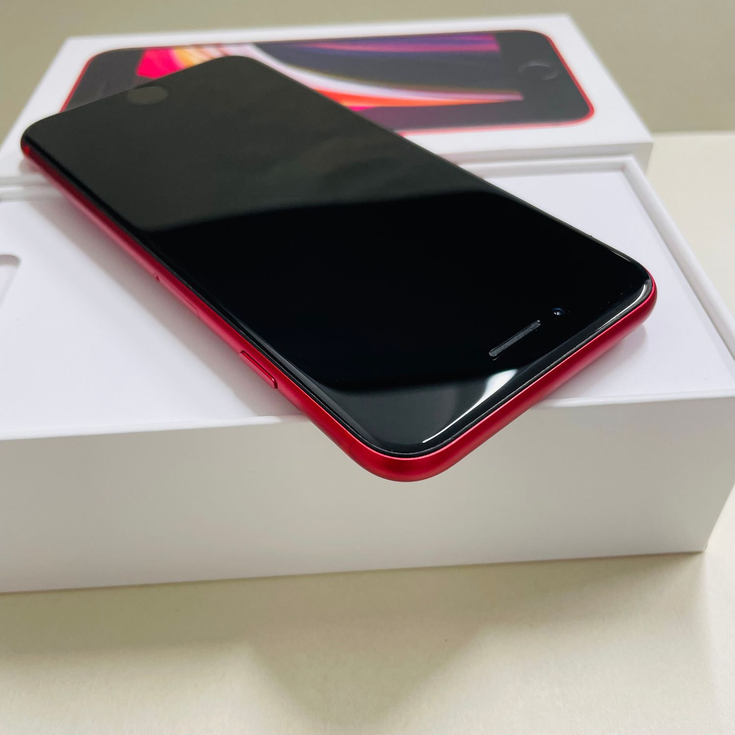 ムスビー｜[AT Shop Otsuka]美品 iphone SE2 128GB SIMフリ－2100