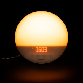フィリップス SmartSleep ウェイクアップ ライト HF3519/15をレビュー