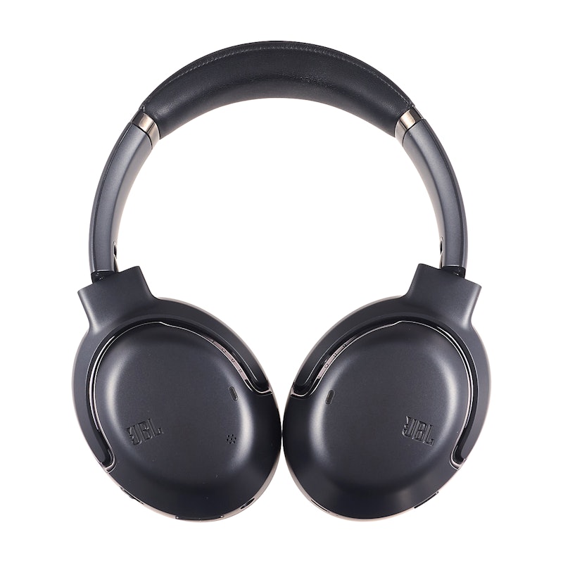 JBL TOUR ONE M2を徹底レビュー！実際に使ってわかったよい点・気に