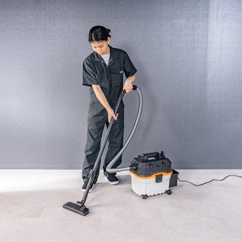 藤原産業 E-Value 乾湿両用掃除機 20L EVC-200PCLを検証レビュー