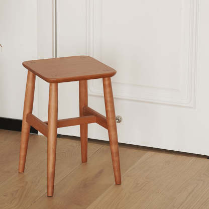 Woody Prime Cherry スクエアウッドスツール | コンパクトでも安定感の
