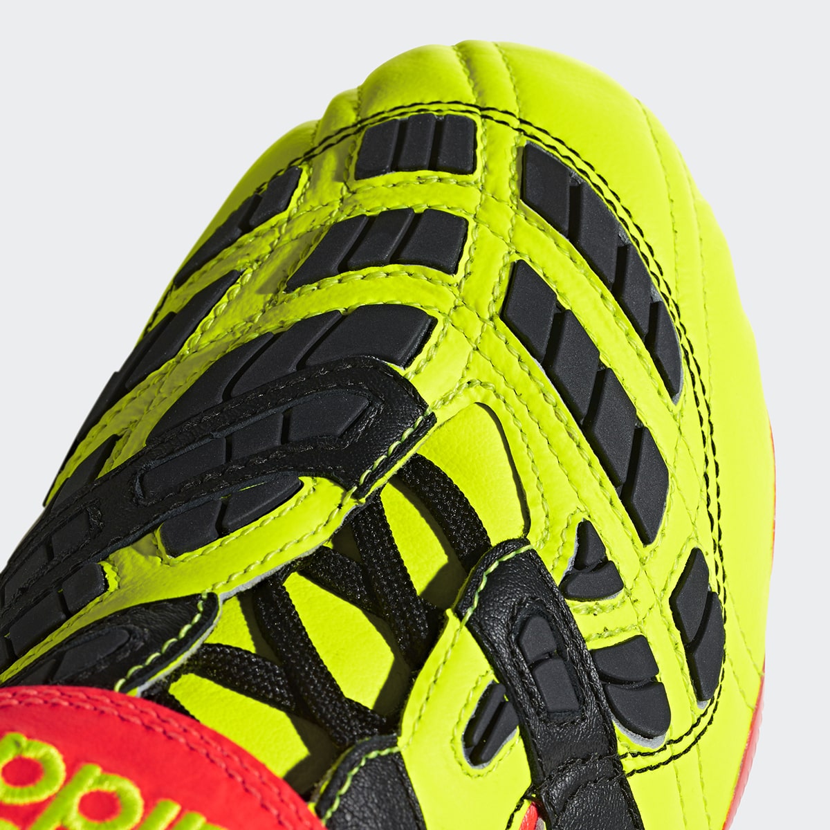 PREDATOR ACCELERATOR(プレデターアクセレレイター) ｜ adidas