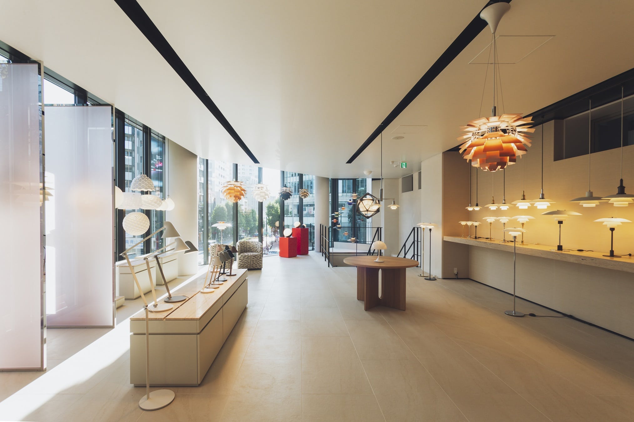 デンマークの照明ブランド「ルイスポールセン」、世界初のストアを青山