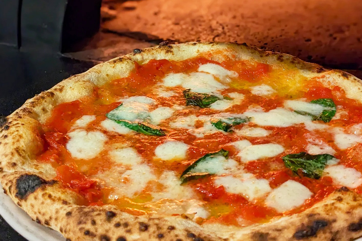 大阪で美味しいピザが味わえる人気店9選！本格石窯ピザを堪能しよう