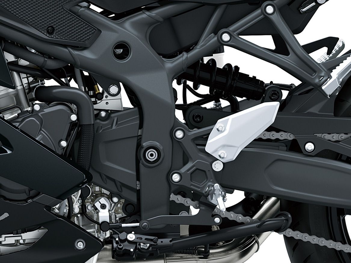 速報】ZX-4Rが105万円でカナダで発売！ クイックシフターや上級サス