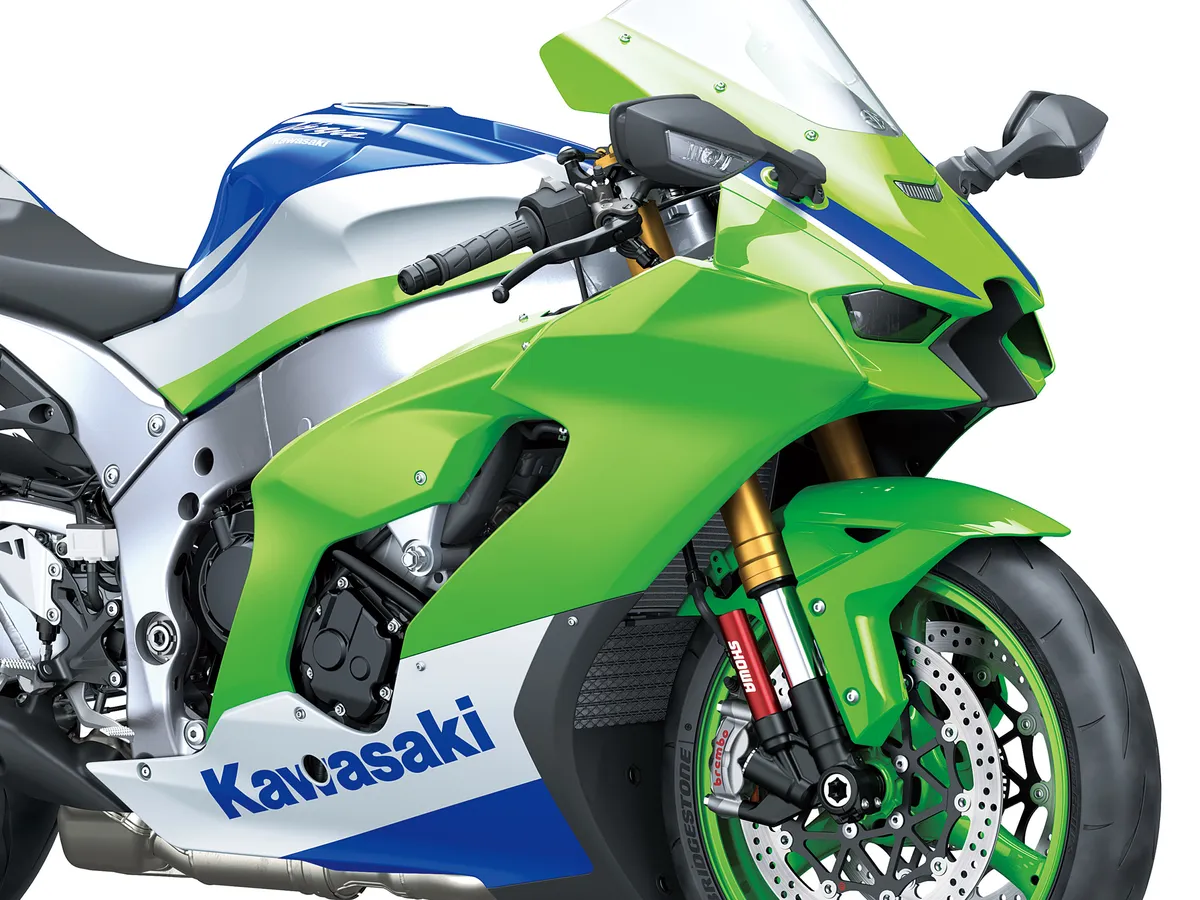 新車】限定カラーZX-10R「40th Anniversary Edition」239万8000円で