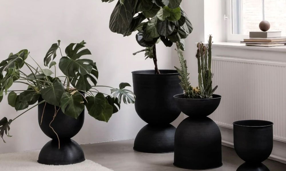 モダンなグリーンを楽しむインテリアに馴染むセンスのいいプランター