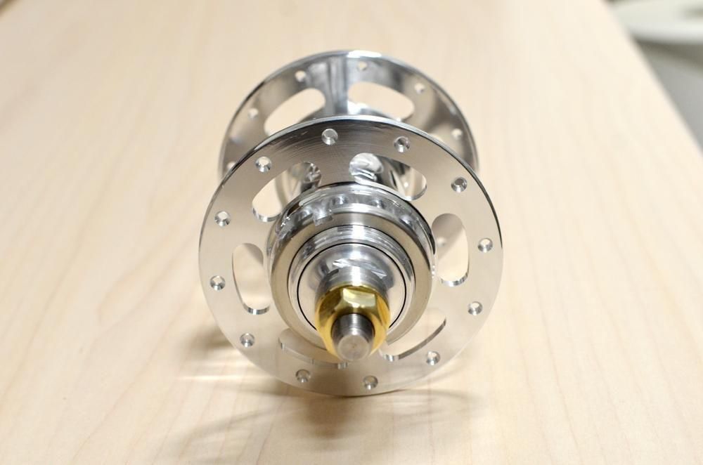 White Industries ホワイトインダストリーズ トラックハブ