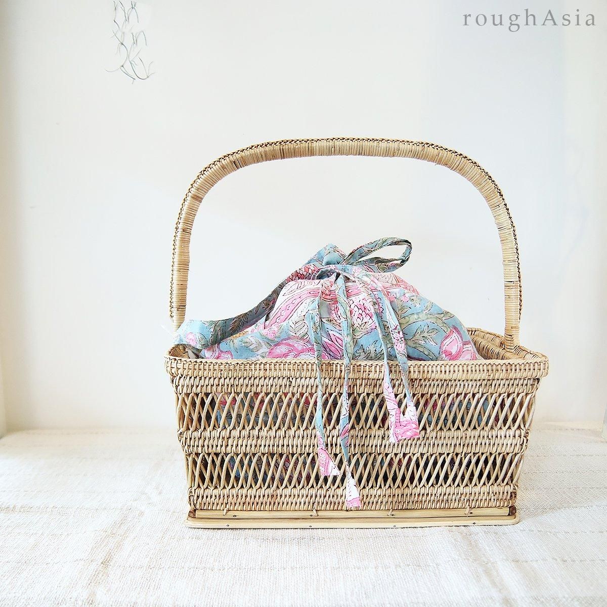 タイ》ラタン編み 手さげバスケット 角型 ｜アジアの日用品と雑貨
