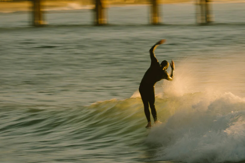 JULY WETSUITS | メンズセミドライスーツ - ロングボードのシーコング