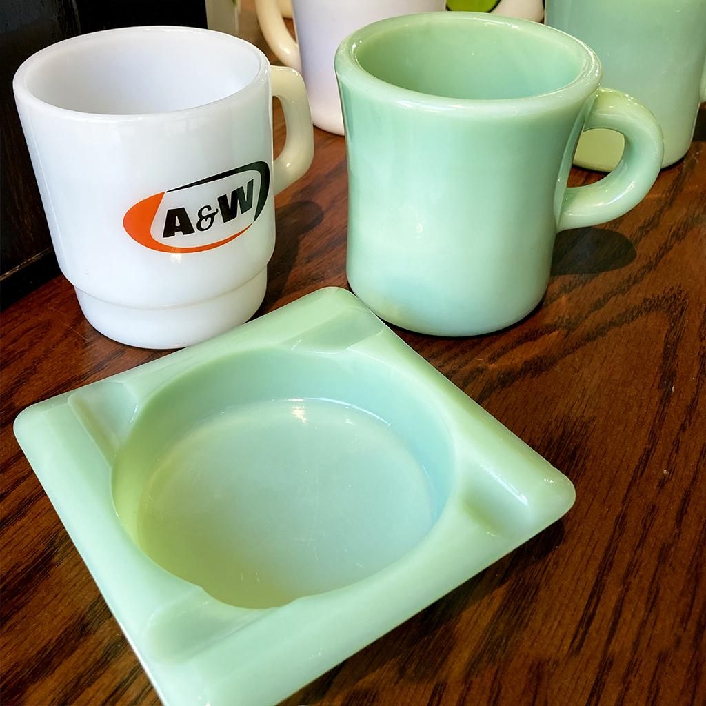 ジェダイ アッシュトレイ（灰皿） 1946～1951年製造 Fire-king