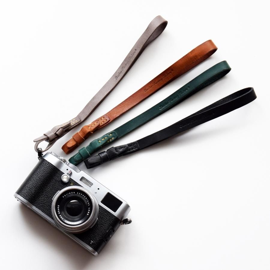 ROBERU Leon CS Hand Strap [金具を使わない唯一のレザーカメラストラップ]