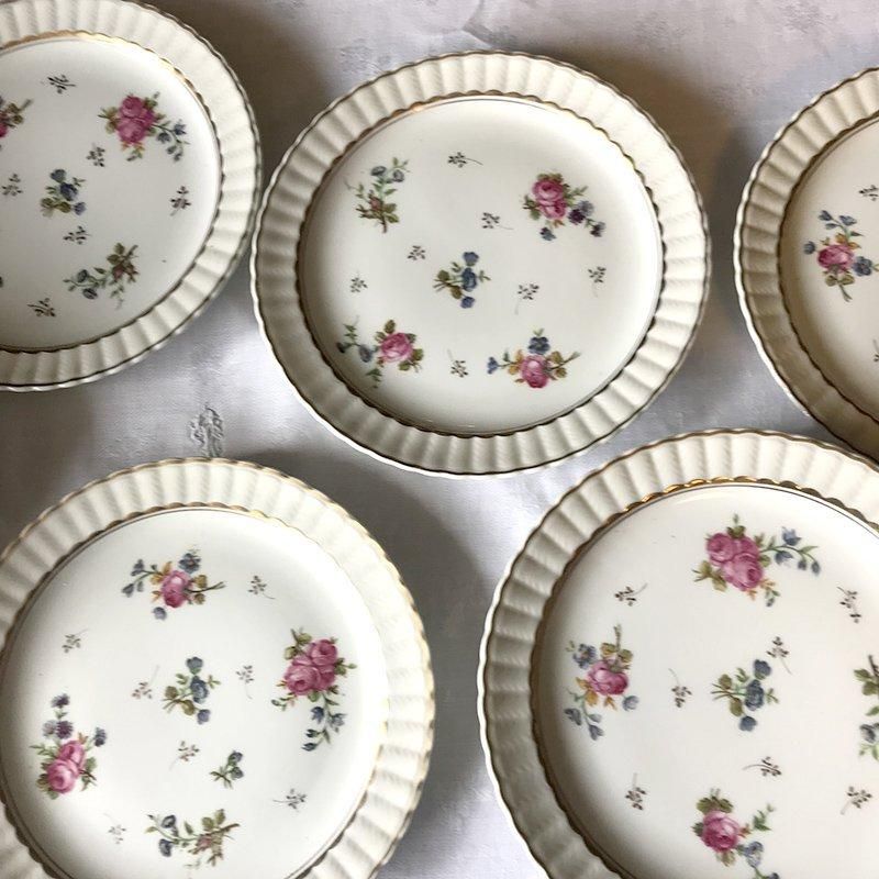 フランス製リモージュ デザート皿 小花と金彩の繊細さ