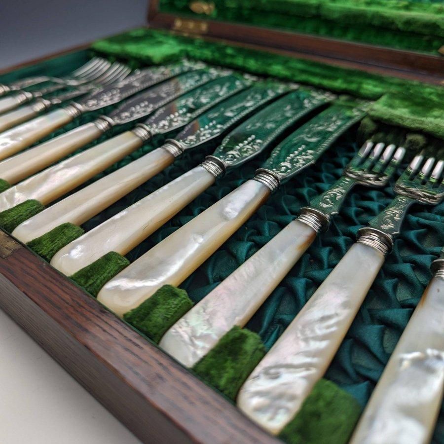 19世紀後半 英国アンティーク 白蝶貝ハンドル 純銀ブレード フィッシュ