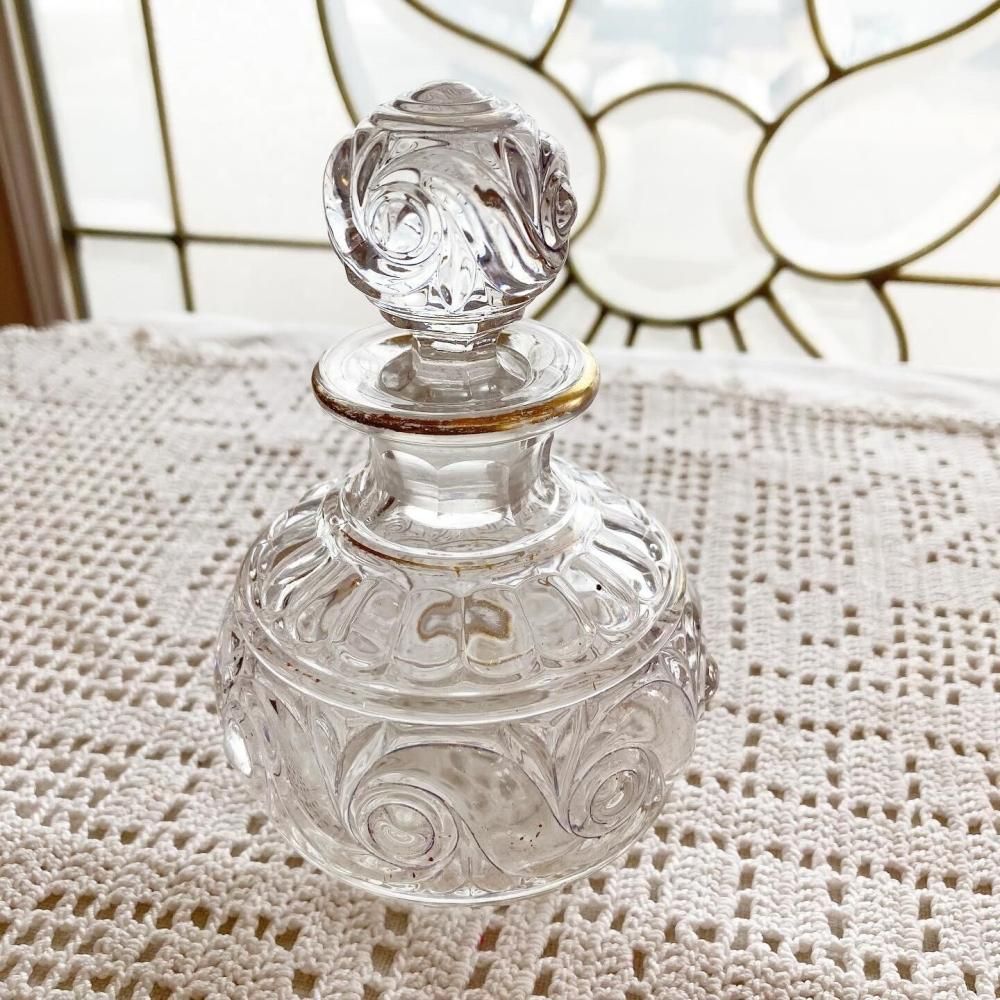 フランス直輸入 オリエンタルな雰囲気漂う 香水瓶