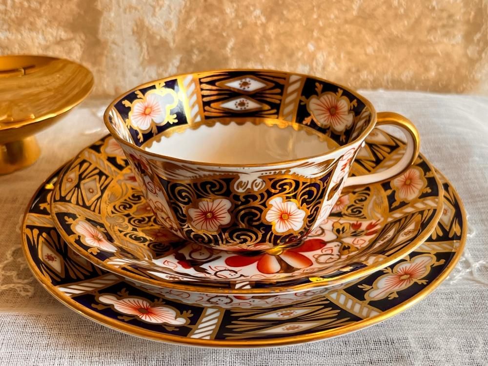 希少なアンティーク ロイヤルクラウンダービートリオセット