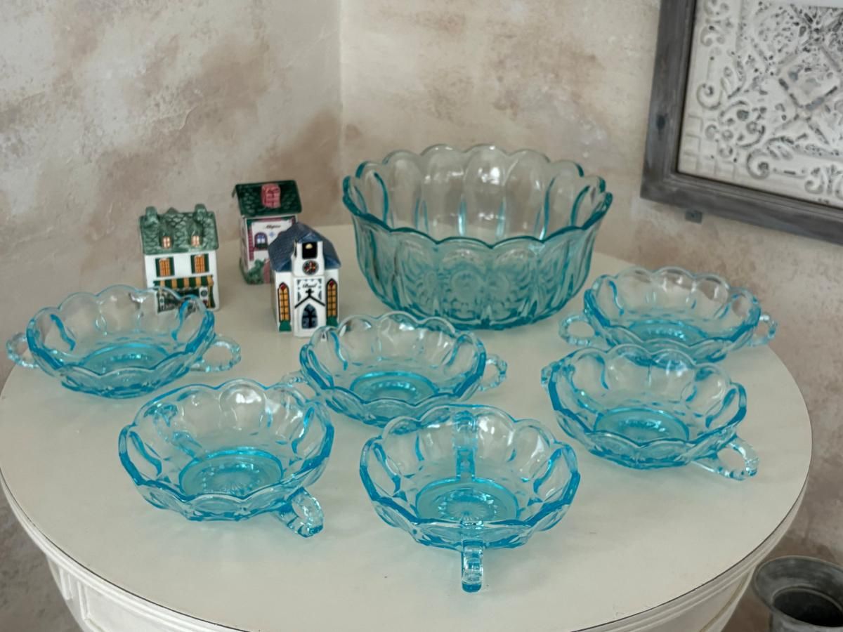 美しきアンカーホッキングのブルーガラスボウルセット