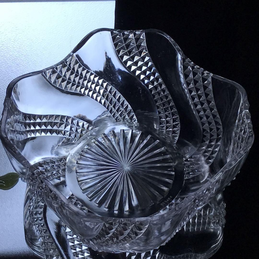 アンティークバカラ製繊細なサラダボウル1880年代希少なセルパンタン