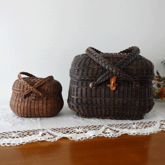 アンティークバスケット | フランス 19世紀 ブラックパニエ 蓋付き 籐