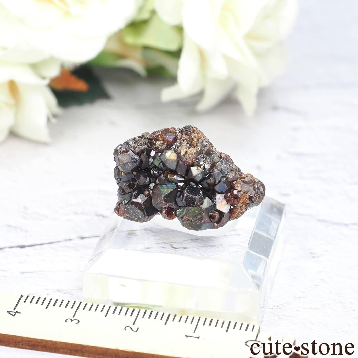 ニジェール Tchibarakaten産 レインボーガーネット（アンドラダイト