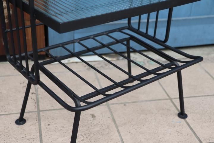 unico(ウニコ)の華奢なデザインとチェッカーガラスが印象的なSTELLA