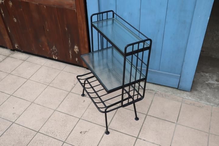 unico(ウニコ)の華奢なデザインとチェッカーガラスが印象的なSTELLA