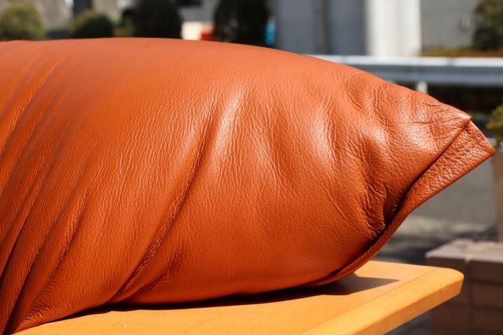 高級家具ブランドMORISHIGE(モリシゲ)のエレガントなデザインの総皮革