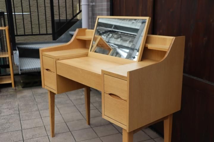 値下げ/unico(ウニコ)のSIGNE(シグネ)シリーズのドレッサーです