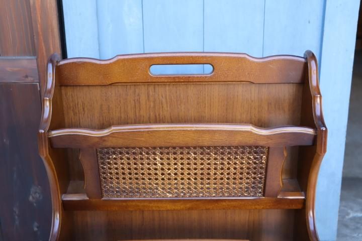 Karimoku(カリモク家具)のCOLONIAL(コロニアル)シリーズ マガジン