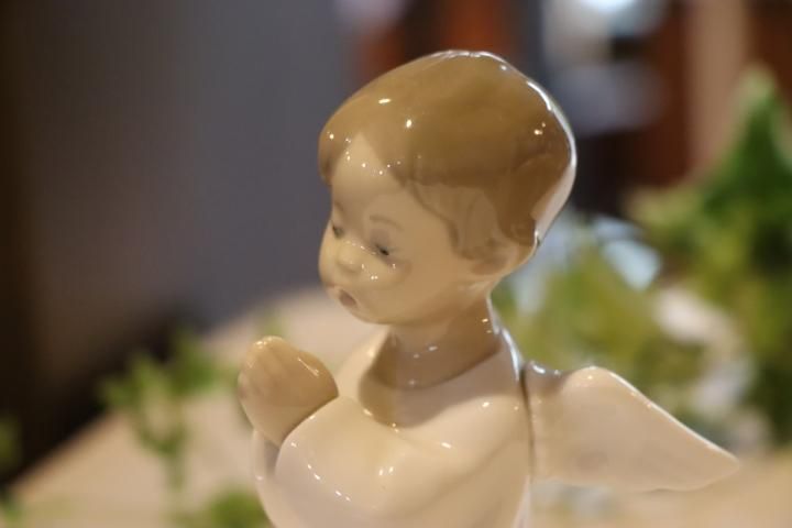 スペインLLADRO(リヤドロ)社の陶器人形の置物『フィギュリン』4538