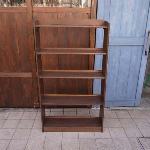 昭和レトロなヴィンテージテイストシェルフです。使い込まれた風合いが