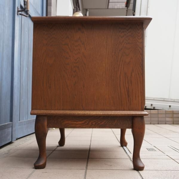 葉山ガーデン取扱いの北海道旭川家具メーカー勇峰工芸のナラ材を使用