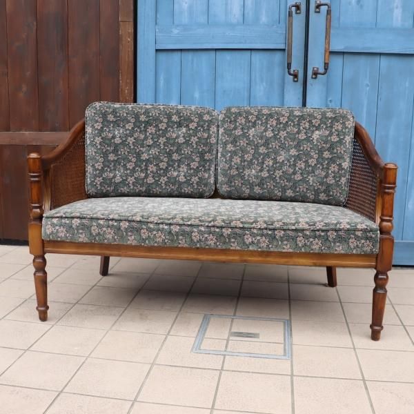 Karimoku(カリモク家具)のCOLONIAL(コロニアル)シリーズ WC55 2人掛